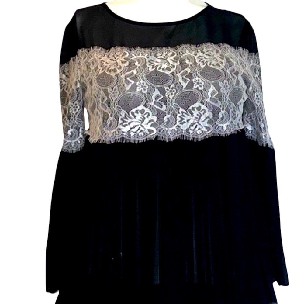 NWT CATO EST.1946 women beautiful black top w/ lace  SIZE XS